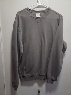Gray Crewneck Sweatshirt Casual Pullover